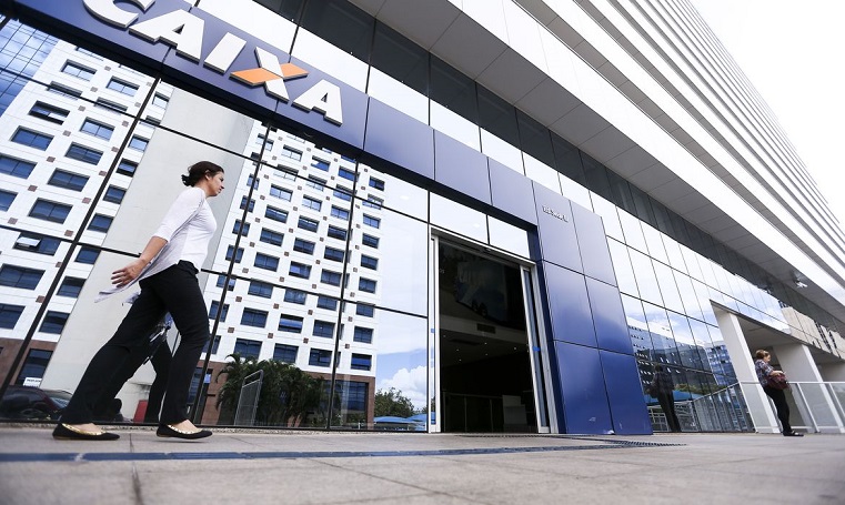 Caixa paga amanhã abono salarial para nascidos em agosto