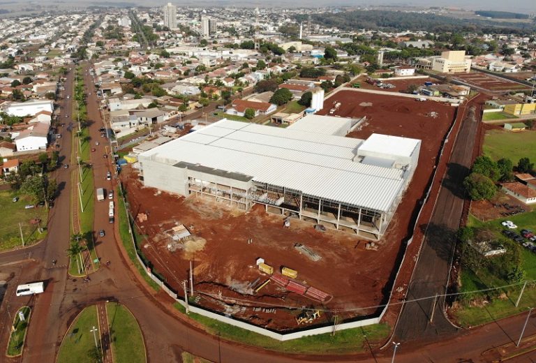 INVESTIMENTO: Obras aceleradas no Hiper de Assis