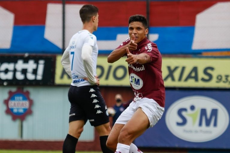 Mais um tupãssiense se destaca no futebol brasileiro
