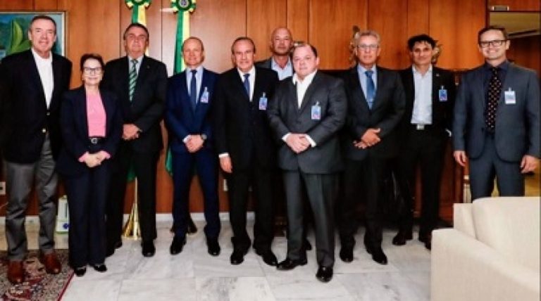Presidente Executivo da Coamo participa de reunião do setor produtivo com presidente Bolsonaro