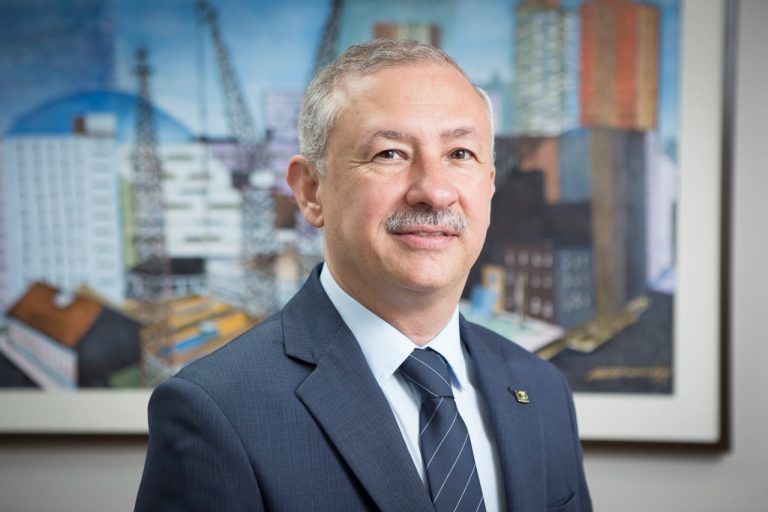 “Engenheiros, suas competências movimentam o mundo”