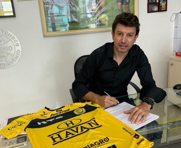 FC Cascavel anuncia Tcheco como novo treinador para a temporada 2021