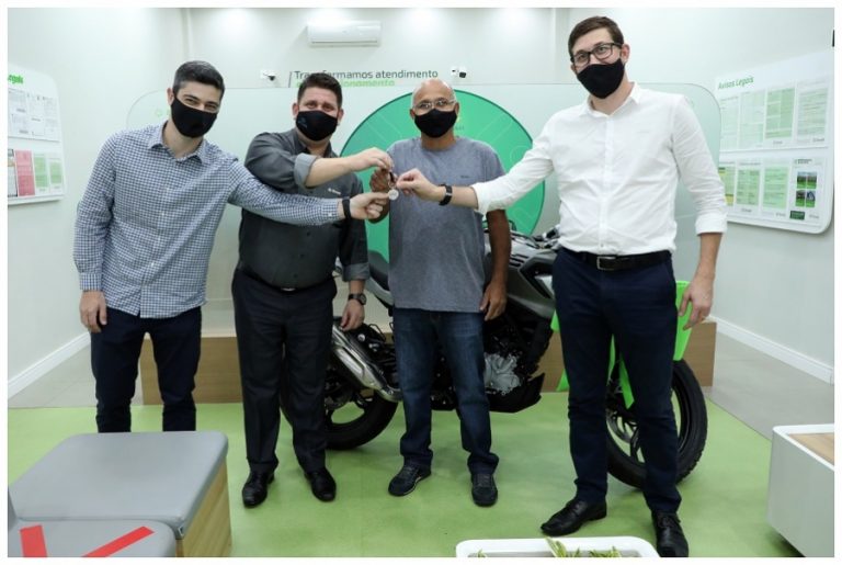 Investir, Cooperar e Ganhar: Sicredi Vale do Piquiri Abcd PR/SP premia associado de Umuarama