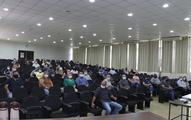 Primeira reunião de trabalho da equipe do prefeito Valtinho é realizada nesta segunda-feira