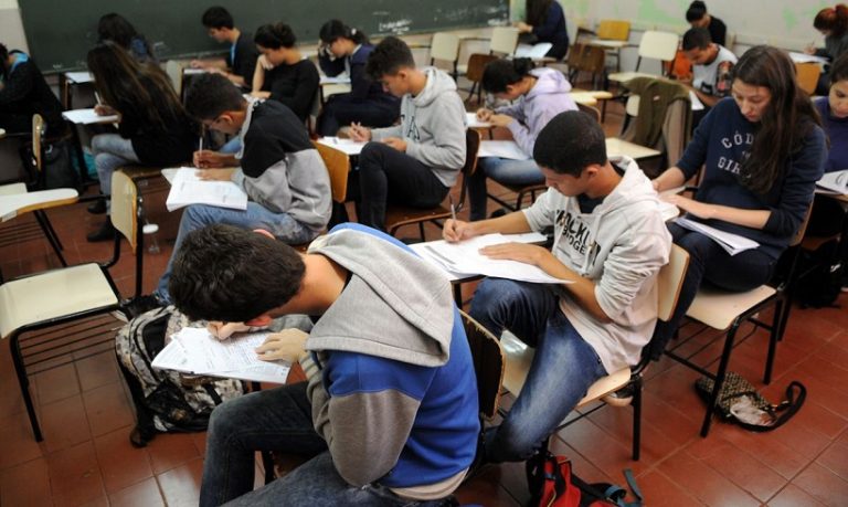 Datas do Enem devem ser mantidas