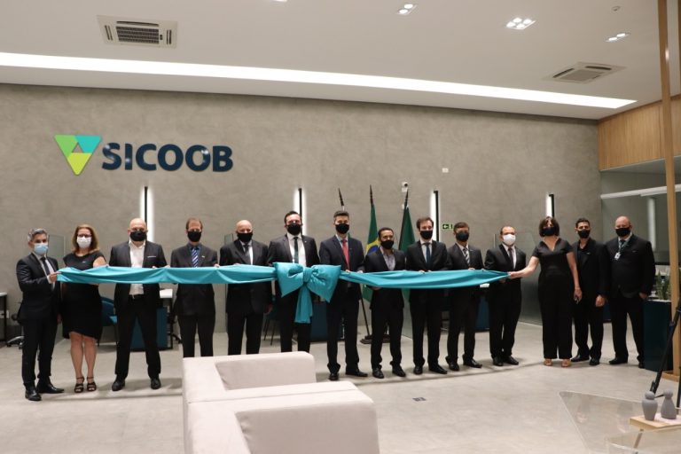 Sicoob Médio Oeste inaugura nova sede da agência e estrutura administrativa de Assis Chateaubriand