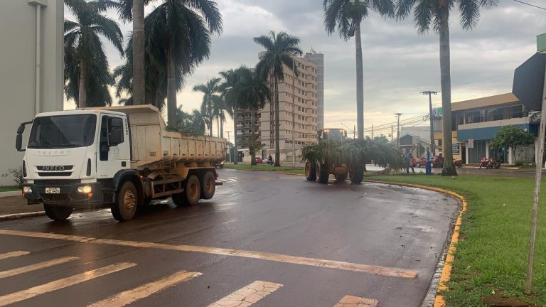 Força-tarefa é realizada após vendaval em Assis Chateaubriand
