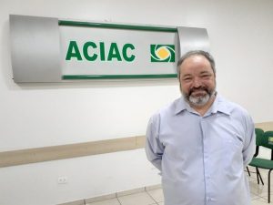 ACIAC decide manter decreto anterior. Situação do comércio será reavaliada na terça-feira