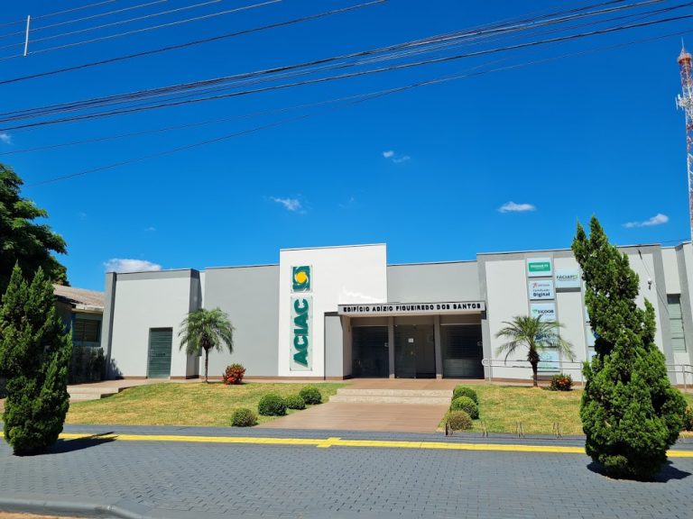 ACIAC/Núcleo da Mulher: Estimulando lideranças femininas
