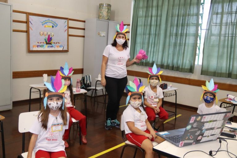 Aulas no sistema híbrido para educação infantil e Cmeis na segunda-feira em Cafelândia