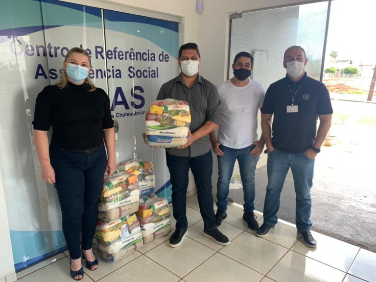 Mercedes Benz faz doação de cestas para Assistência Social de Assis Chateaubriand