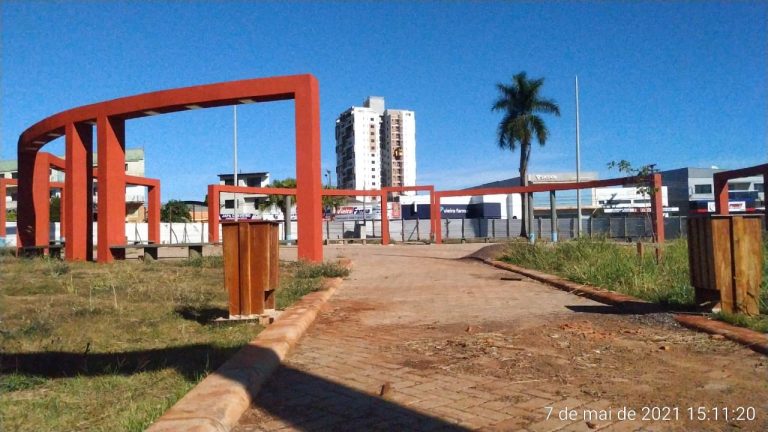 Prefeitura de Assis Chateaubriand abrirá nova licitação para concluir obras da Praça dos Pioneiros