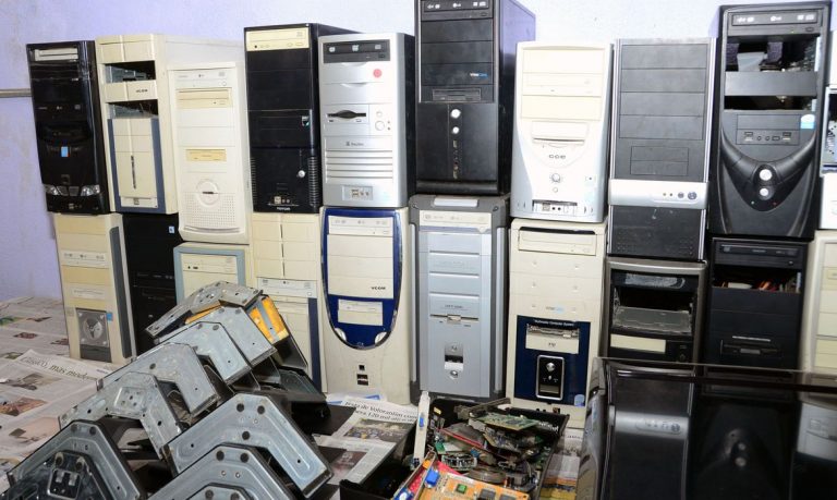 Como é o descarte correto do lixo eletrônico: além de computador e celular, resíduos incluem eletrodomésticos