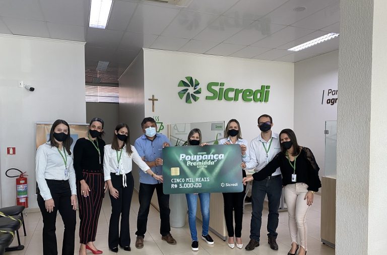 Campanha Poupança Premiada: Associada Sicredi de Juranda (PR) ganha R$ 5 mil
