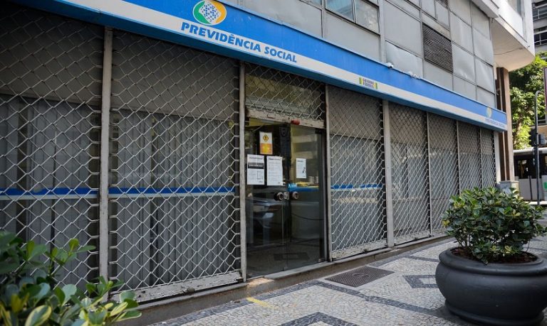 Décimo terceiro do INSS começa a ser depositado dia 25. Pagamentos são para aposentados e pensionistas
