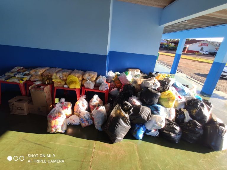 Doações arrecadadas no drive thru solidário são repassadas à Assistência Social