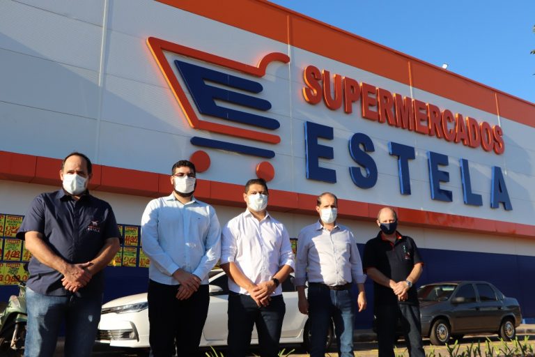 Prefeito Valtinho, secretário Micheletto e vereador Matheus visitam Supermercado Estela