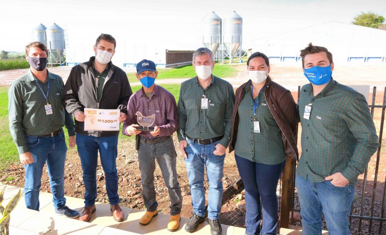 C.Vale premia melhores avicultores