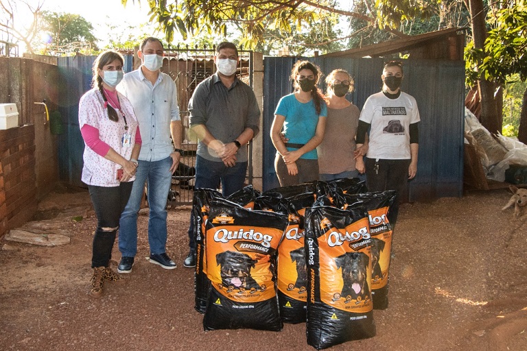 Município repassa a partir de agora 600 kg de ração por mês para APASBAC