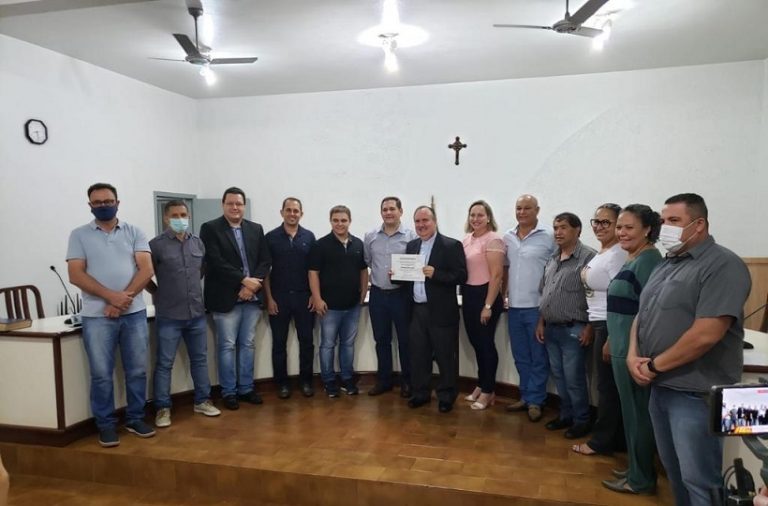 Padre Laudemir da Rocha recebe título de cidadão honorário de Jesuítas