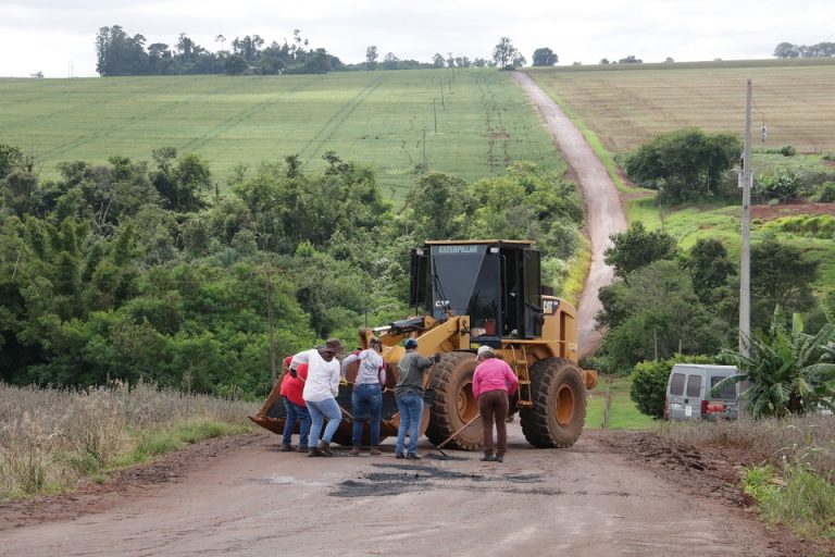 Maripá: Secretaria de Obras inicia reparo de estradas e ruas após trégua das chuvas