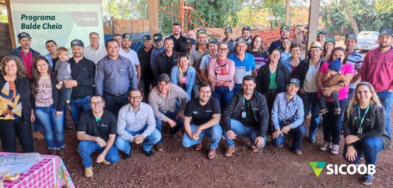 Sicoob realiza Dia de Campo do Programa Balde Cheio em Assis Chateaubriand