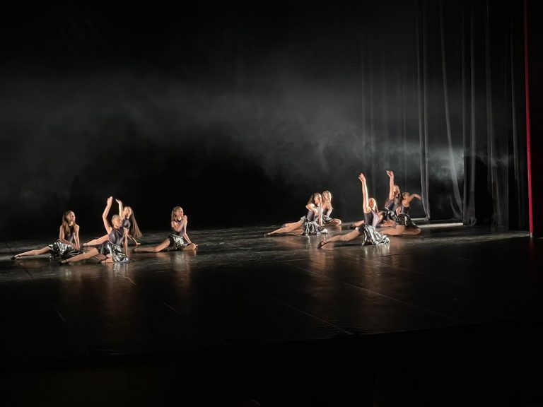 Alunas da Casa da Cultura participam do 33º Festival de Dança em Cascavel