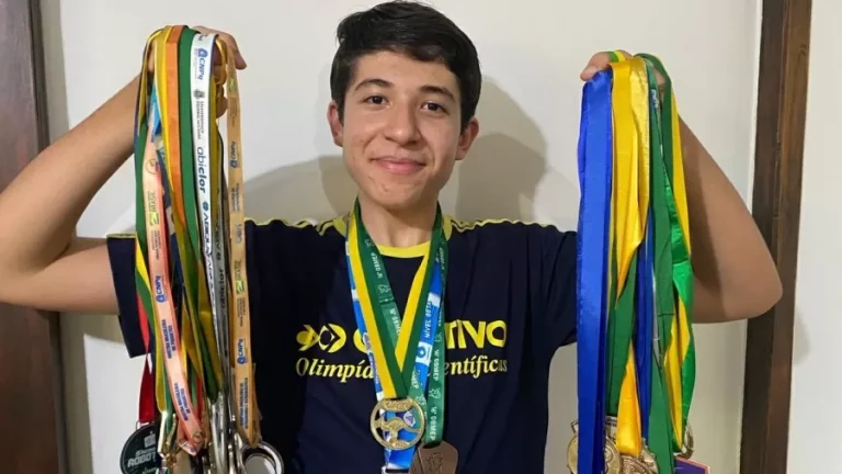 Aos 16 anos, estudante com autismo tira nota máxima em matemática no Enem