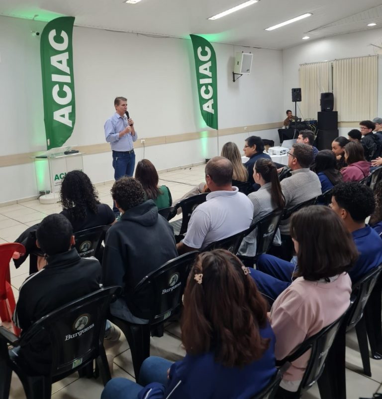 ACIAC promove evento com casos de sucesso e palestra para comemorar o dia do estagiário