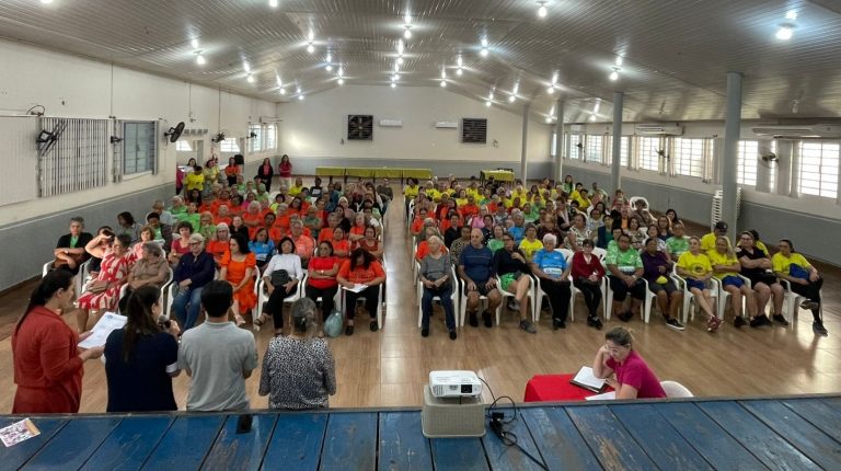 Conselho Municipal dos Direitos dos Idosos realiza reunião ampliada no CCI de Assis Chateaubriand
