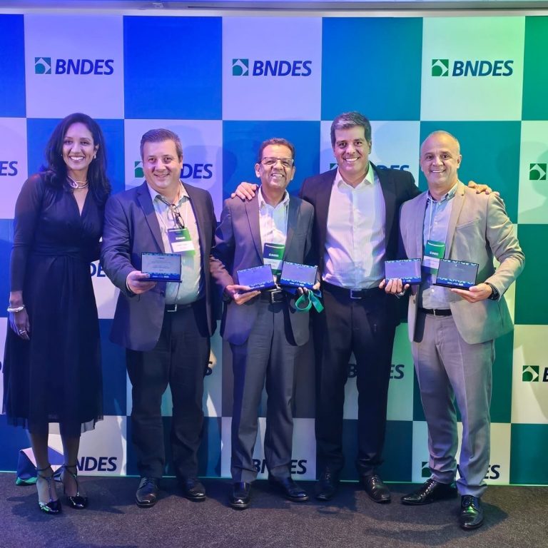Sicoob se destaca no Prêmio BNDES 2024 com reconhecimento em cinco categorias
