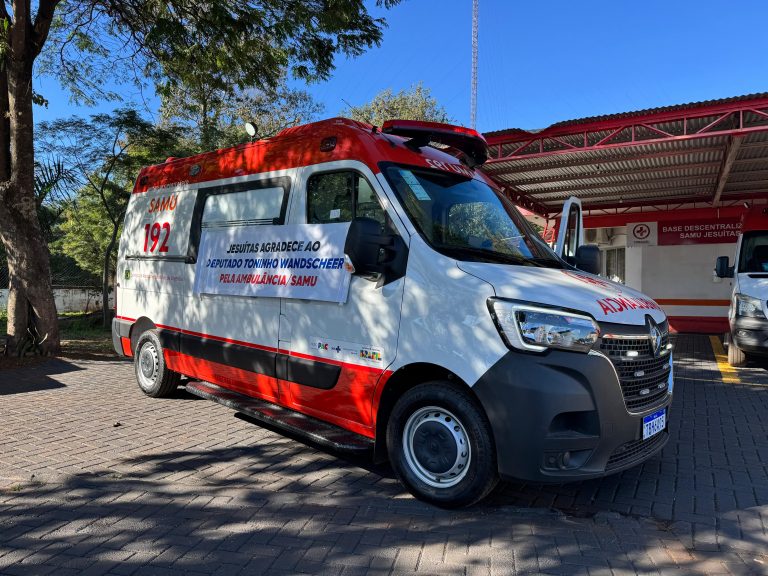Jesuítas repassa ambulância ao Consamu e reforça atendimento de urgência na região