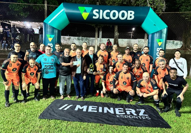 Fronteira Bet/MA Veteranos é campeão da Copa Mantenas de Futebol Suíço Master
