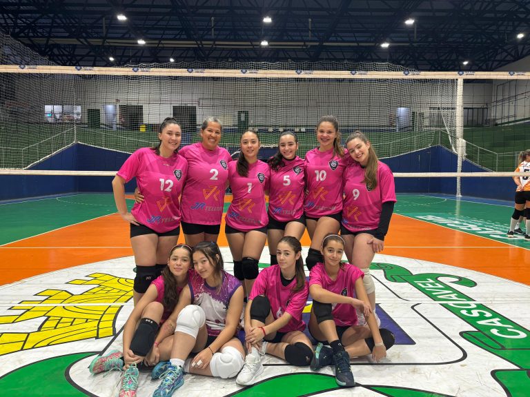 Equipes femininas de vôlei de Jesuítas participam da Liga Estudantil de Cascavel e conquistam vitórias nas categorias de base