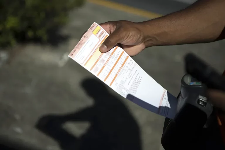 Mais de 2 milhões de pessoas podem ter gratuidade na conta de luz no Paraná; veja requisitos