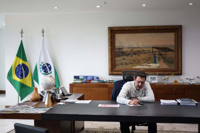 Paraná lidera grupo de sete estados que têm mais dinheiro em caixa do que dívidas