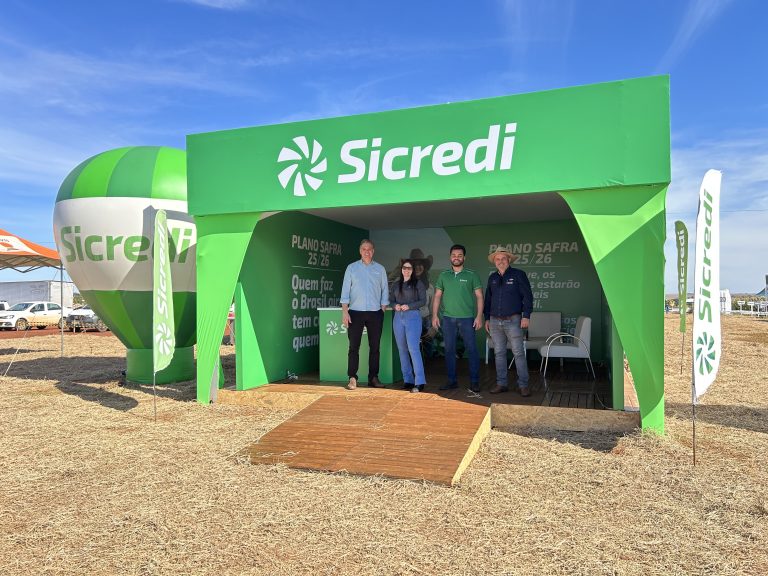 Sicredi Vale do Piquiri Abcd PR/SP participa do Dia de Campo da Unimeo e incentiva o protagonismo dos estudantes no futuro do agronegócio