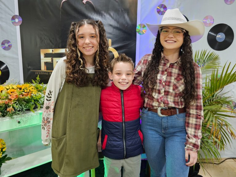 Talentos de Iracema do Oeste participam de festival em Vera Cruz do Oeste