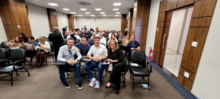 Sicoob Médio Oeste no Seminário para Conselheiros Fiscais da Central Unicoob