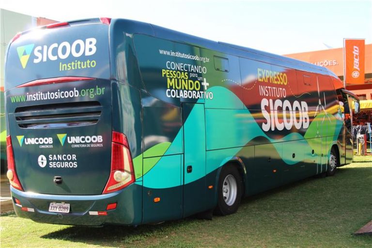 Expresso Instituto Sicoob estará em Assis Chateaubriand para promover cidadania e qualificação profissional