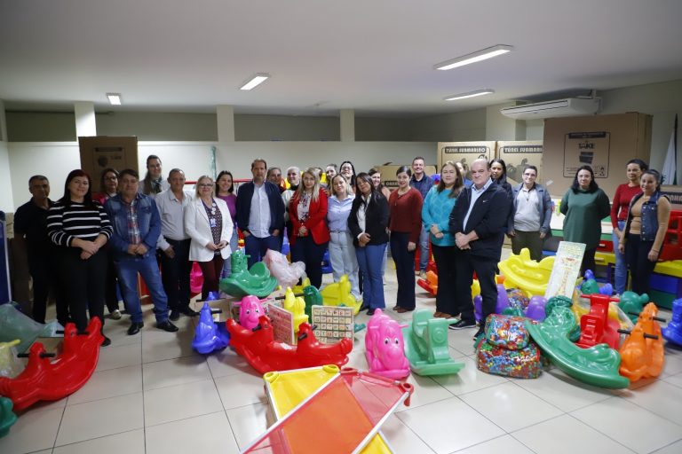 Prefeitura de Assis Chateaubriand investe R$ 200 mil em brinquedos e jogos pedagógico