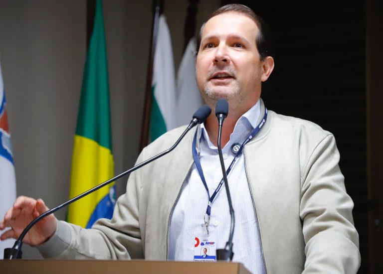 Prefeito Marcel Micheletto destaca sinergia entre setor público e produtivo em reunião da AMOP