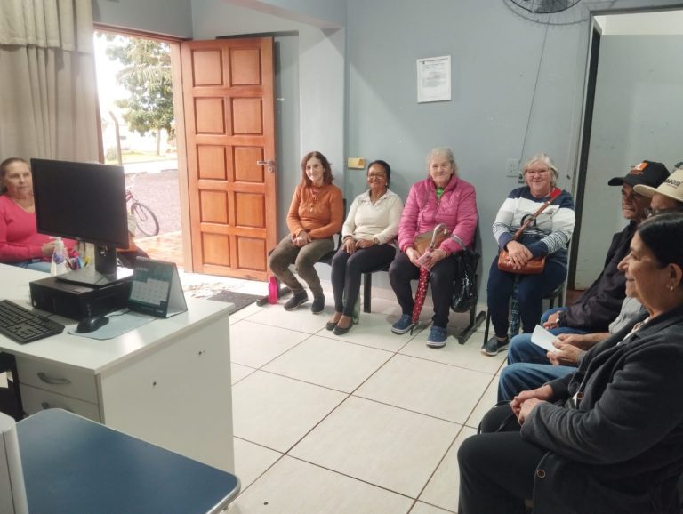 Secretaria de Assistência Social realiza mutirão de emissão da Carteira do Idoso Paranaense 65+
