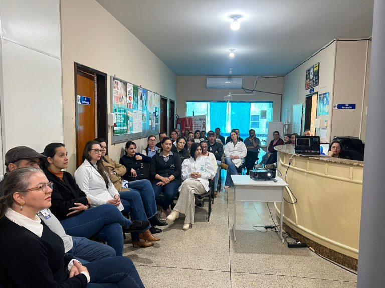 Servidores da Secretaria de Saúde assistem palestra sobre Síndrome de Burnout