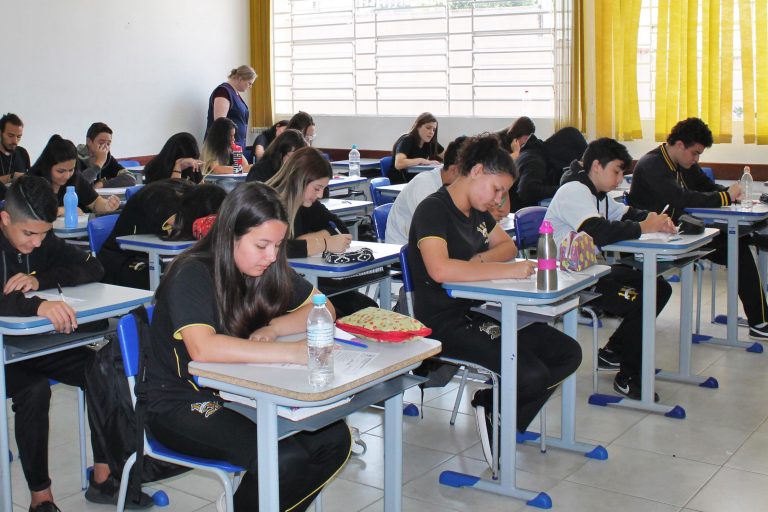 Paraná é o estado que mais investiu em educação em 2025, aponta Tesouro Nacional
