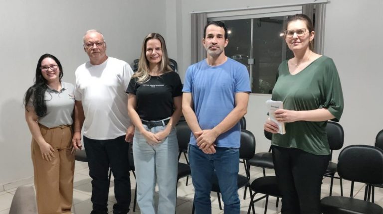 CRAS Central realiza reunião com líderes comunitários