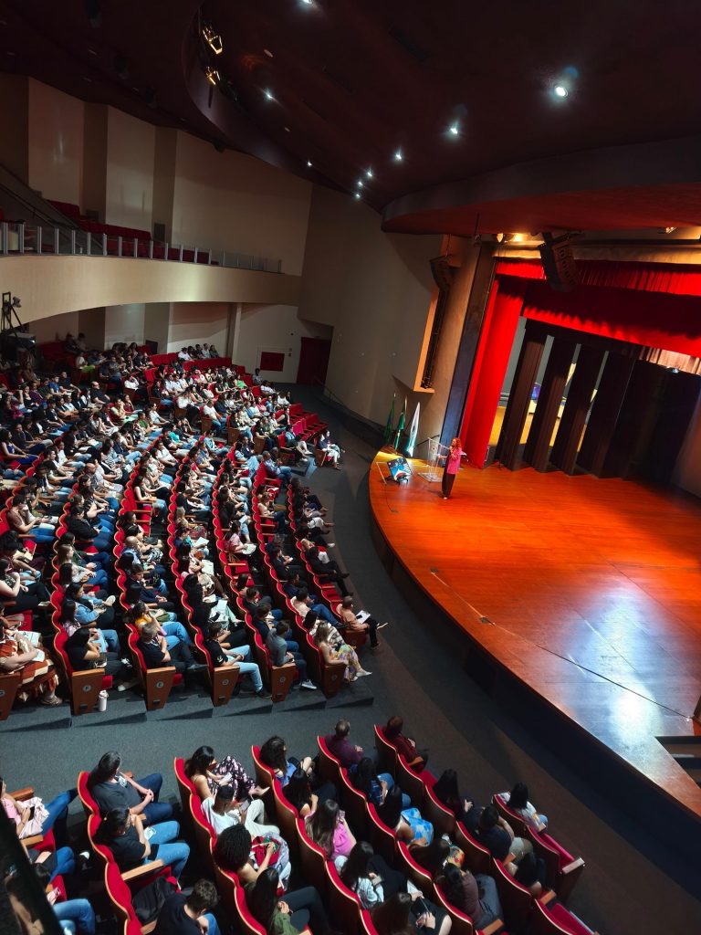 Palestra com Juliana Bley abre a XVIII Jornada Integrada de Cursos da Faculdade Unimeo