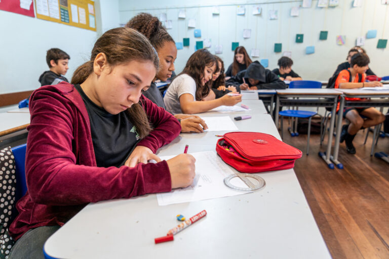 Matrículas na rede estadual de ensino do Paraná começam nesta quarta-feira