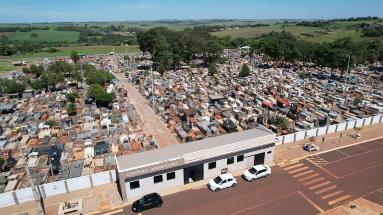Preparativos para o Dia de Finados em Assis Chateaubriand