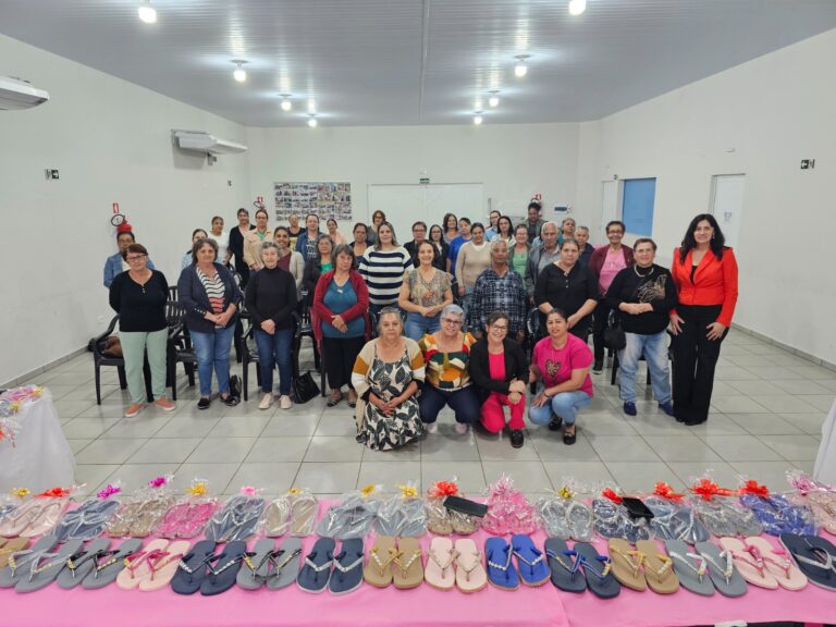 Iracema do Oeste finaliza Curso de Bordado em Chinelos